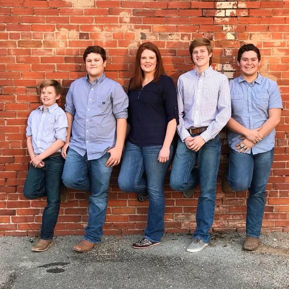 Meet your Posher, Amy - Picture 1 of 1